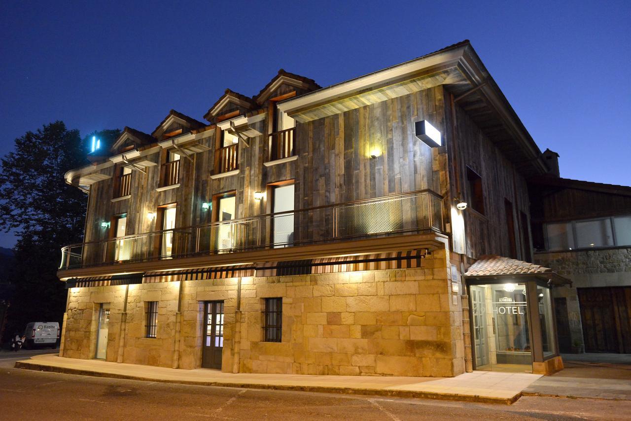 Hotel La Alfonsina Santibanez de Villacarriedo Esterno foto